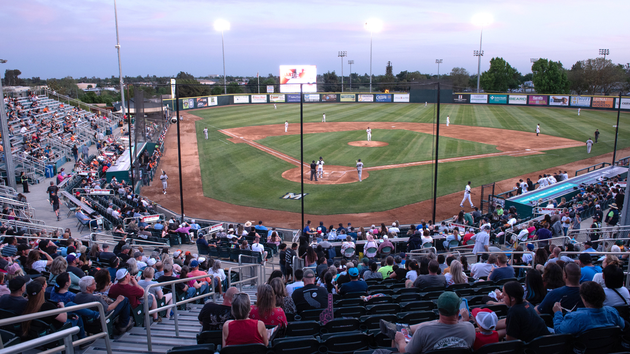 Modesto Nuts vs. San Jose Giants, John Thurman Field, Modesto, 13