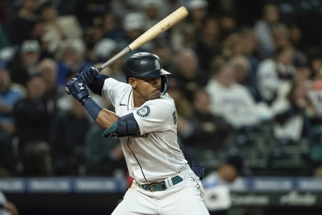 Pollock, Suárez homer late, Mariners beat A's 7-2 in 10 - The San
