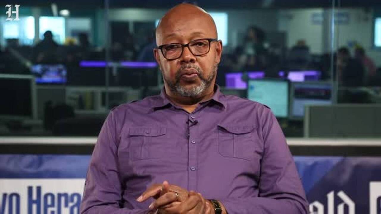 Leonard Pitts on conspiracy extremes Miami Herald