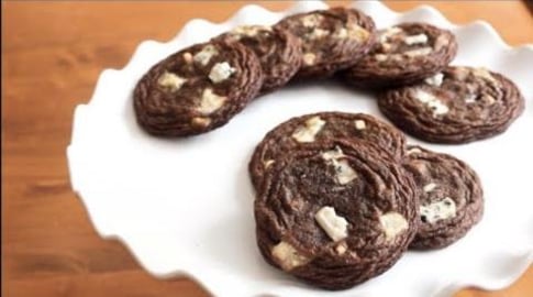 Dark Chocolate Cookies & Cream Cookies | SweetTreats