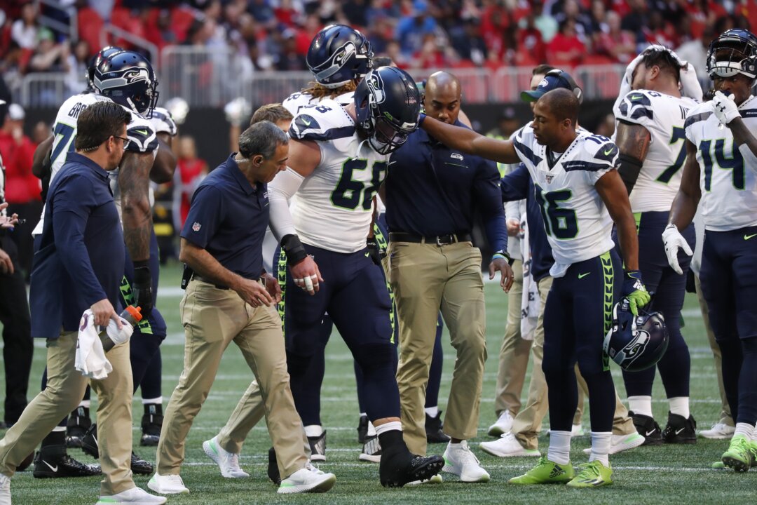 Seattle Seahawks - #74 - Cedric Ogbuehi, T