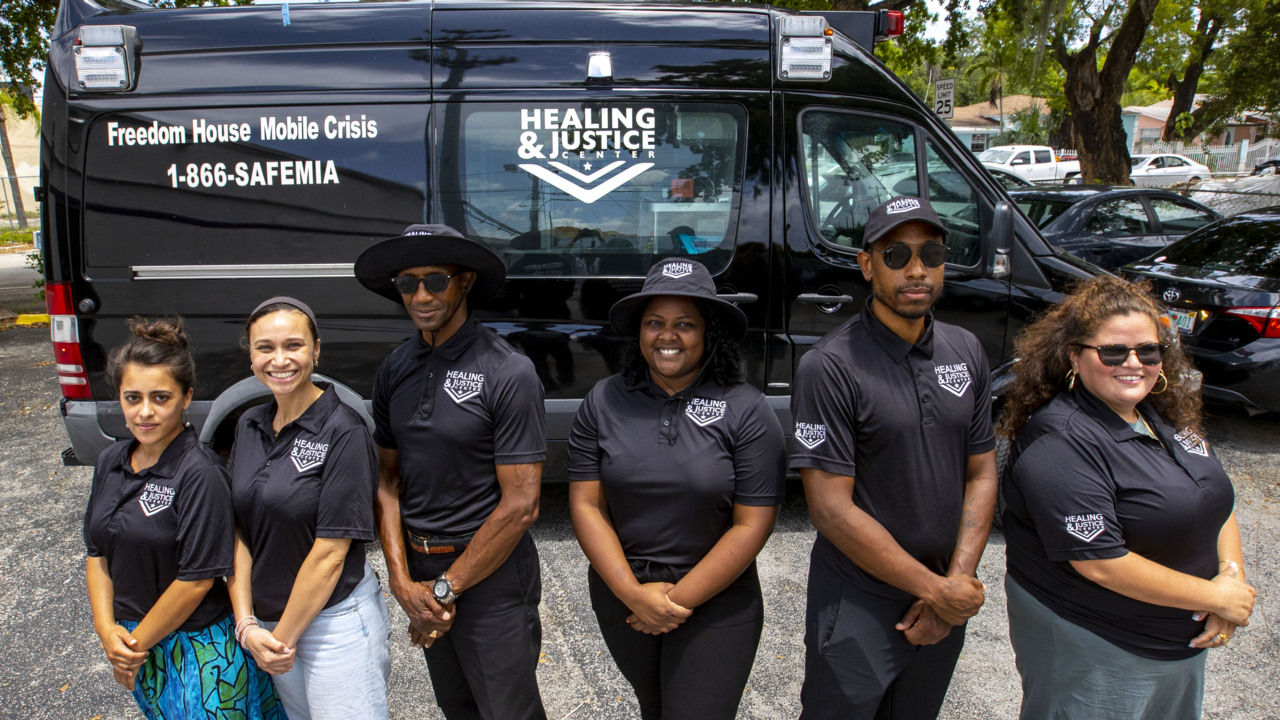 A 911 alternative for mental health issues in Miami | Miami Herald