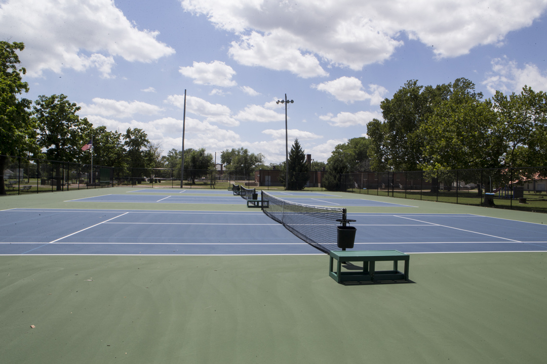 East St Louis park district brings the tennis courts in Lincoln Park