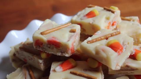 Candy Corn Pretzel Fudge | 4 ingredients