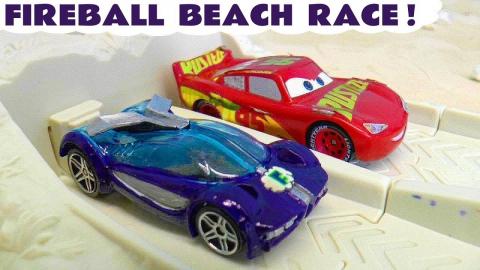 Cars 3 Lightning McQueen Beach Race with Disney Carros Ho...