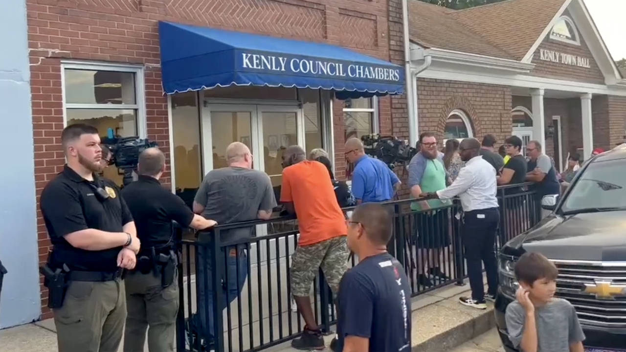 Kenly Town Council meets after abrupt resignation of police chief, four officers and two