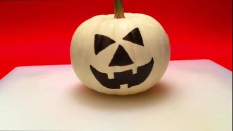 30 Seconds Pumpkin Decoration for Halloween (Shorts)