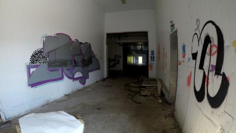 AWESOME ABANDONED FACTORY EXPLORE...