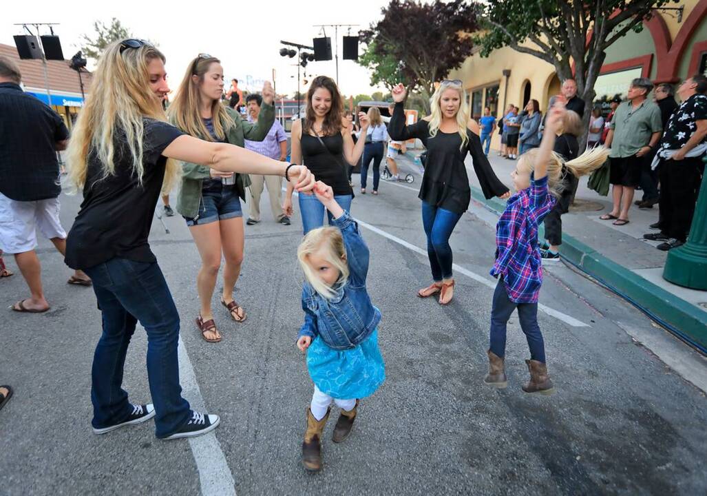 Atascadero dances the night away in the streets San Luis Obispo Tribune