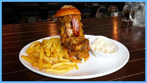 Can I Smash This Singapore Cheeseburger Challenge in Reco...