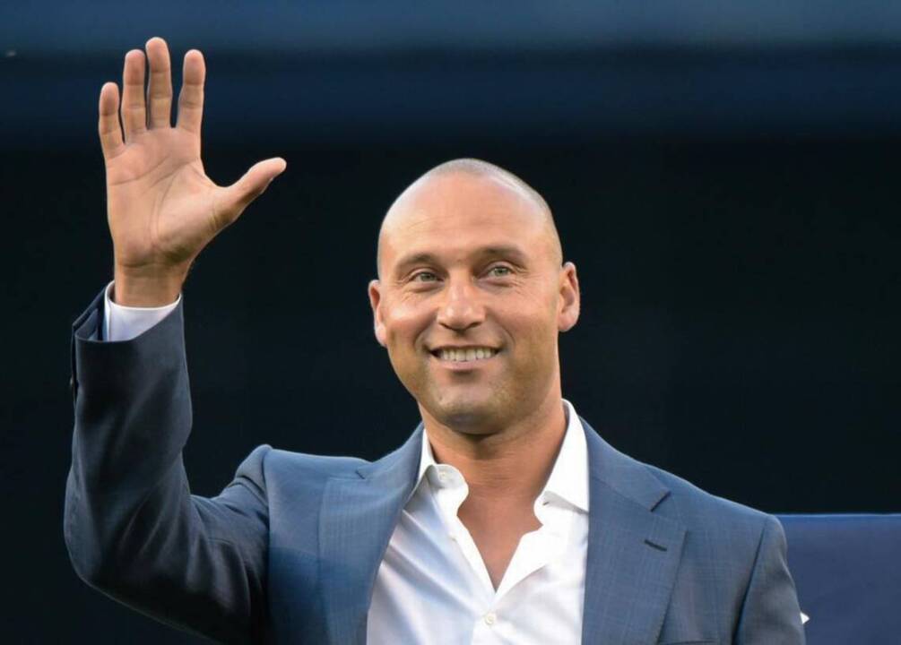 Derek Jeter and Michael Jordan might be buying the Marlins 