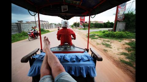 FIRST DAY IN SIEM REAP (Cambodia!)