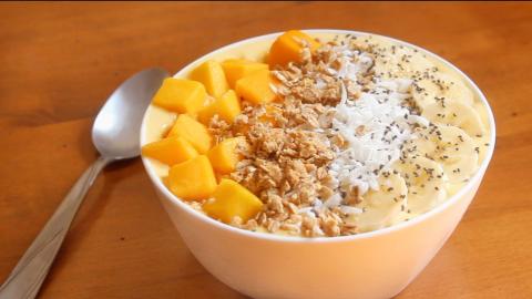 4 ingredient Mango Pineapple Smoothie Bowl | SweetTreats