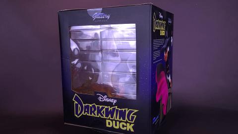 Diamond Select Darkwing Duck Gallery Diorama Statue