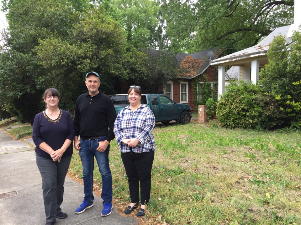 North Highlands residents fight blight in their neighborhood Macon