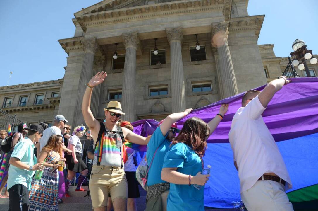 Watch Idahoans Carry A Massive Gay Pride Flag Through Downtown Boise Streets Idaho Statesman 7040