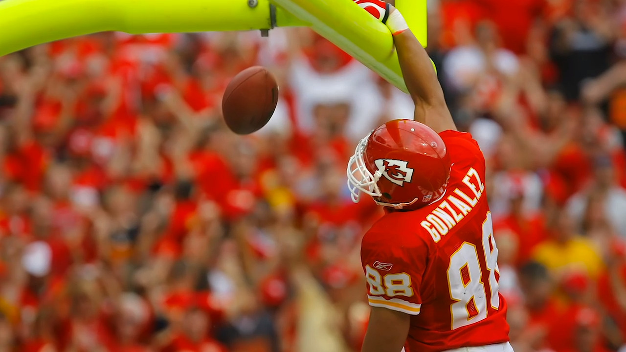 Former Chiefs Star Tony Gonzalez 'Immensely' Enjoying New