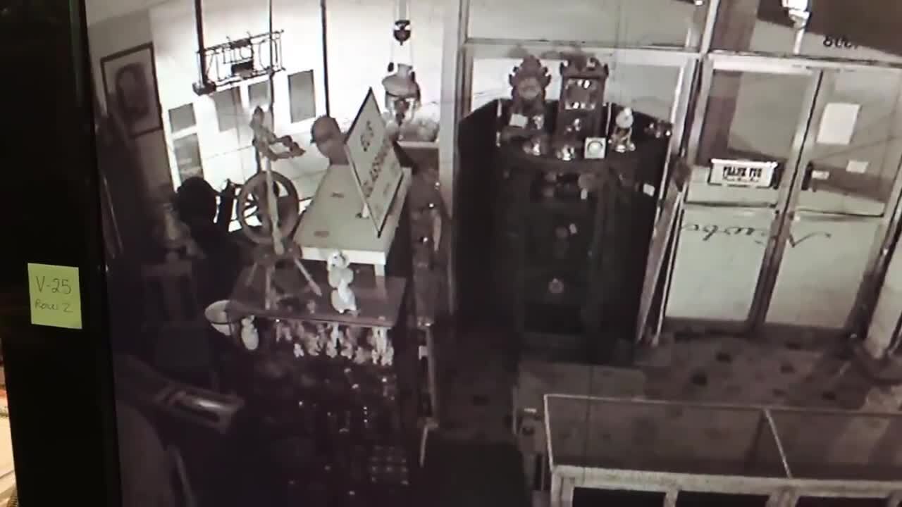 Police Are Searching For Two Burglary Suspects Caught On Camera | Tri ...