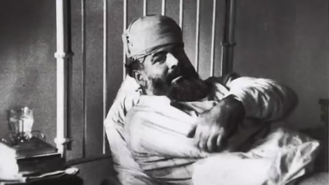 Ernest Hemingway - Epic Writers