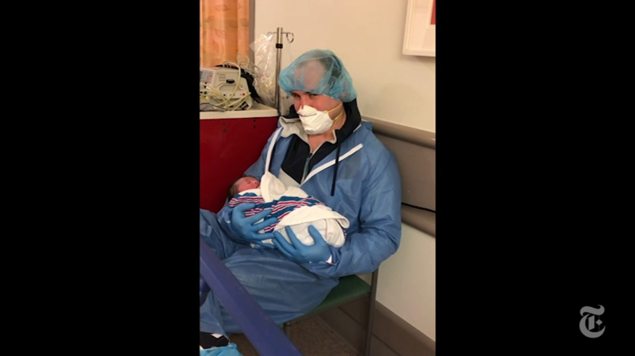 El bebé de Jessie Cave de Harry Potter está hospitalizado por COVID-19