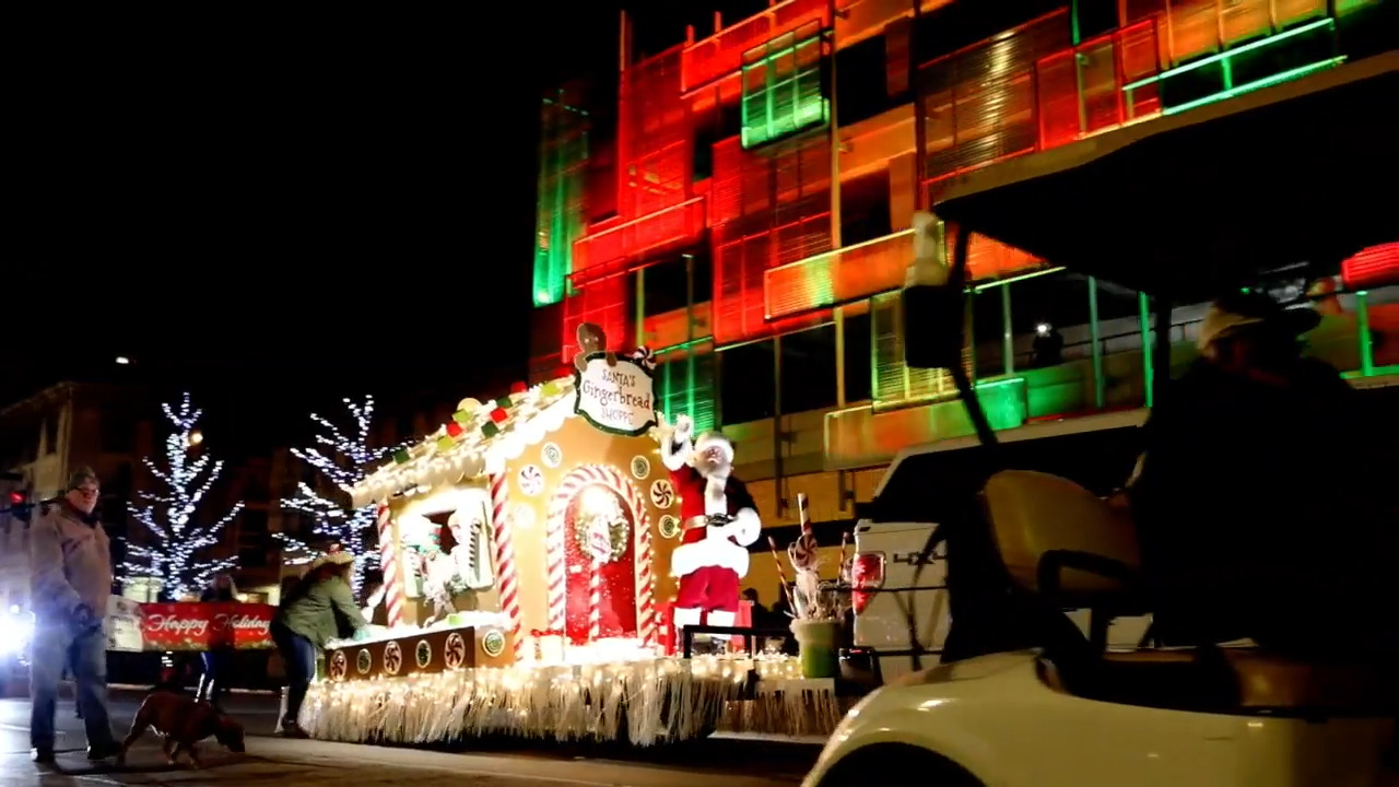 Lexington Christmas Parade lights up downtown Lexington Herald Leader