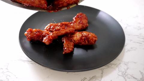 TasteHU187 _ How to Make Sweet and Spicy Chicken Wings