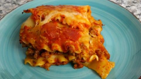HOW TO MAKE LASAGNA- EASY HOMEMADE LASAGNA RECIPE