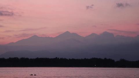 Hiking Mount Rinjani - Montage Video | Incredible Indones...