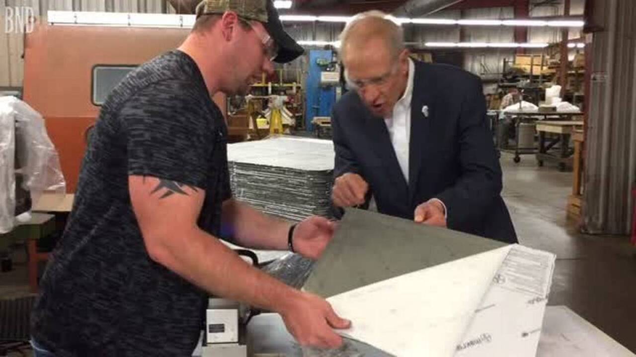 Illinois Governor Bruce Rauner visits Cope Plastics in Alton IL