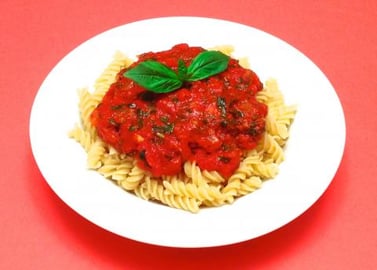 How to Make a Tomato and Basil Sauce for Pasta