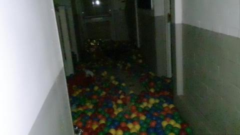 You wouldn't believe what we found in this abandoned gym....