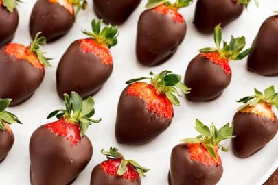 Stawberry Dark Chocolate Dips. (Romantic Ideas)