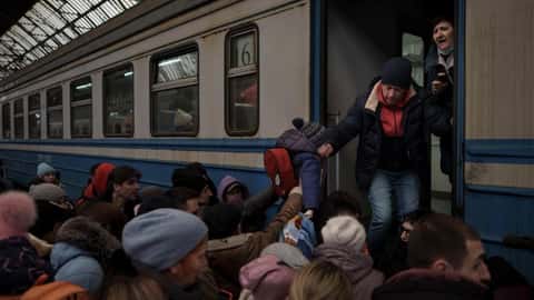 Russians besiege crucial Ukrainian energy hub and seacoast