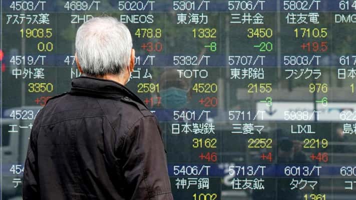 Asia stocks mixed after Wall St dips on US recession warning