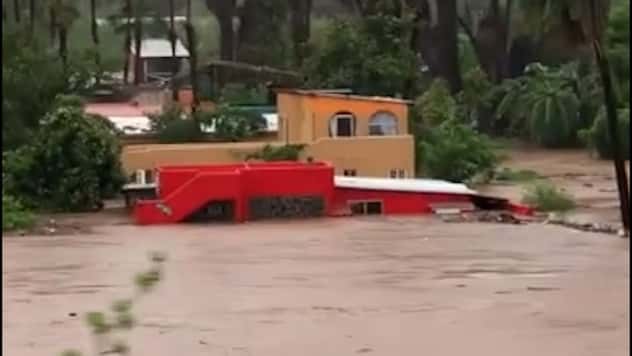 Tropical storm causes flooding in Mexico