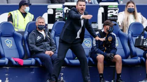 Former teammates face off as coaches when Galaxy visits Chicago Fire