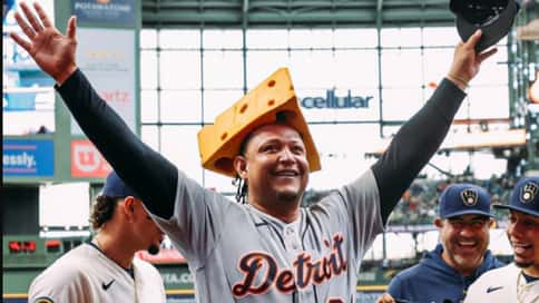 Cerveceros de Milwaukee le rindieron homenaje a Miguel Cabrera