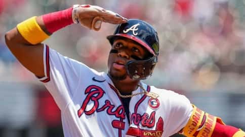 Acuña celebró con jonrón su quinto aniversario en las Grandes Ligas