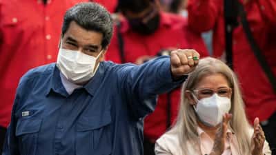 ABC: Nuevos libros de texto españoles culpan a EE UU de la crisis humanitaria de Venezuela