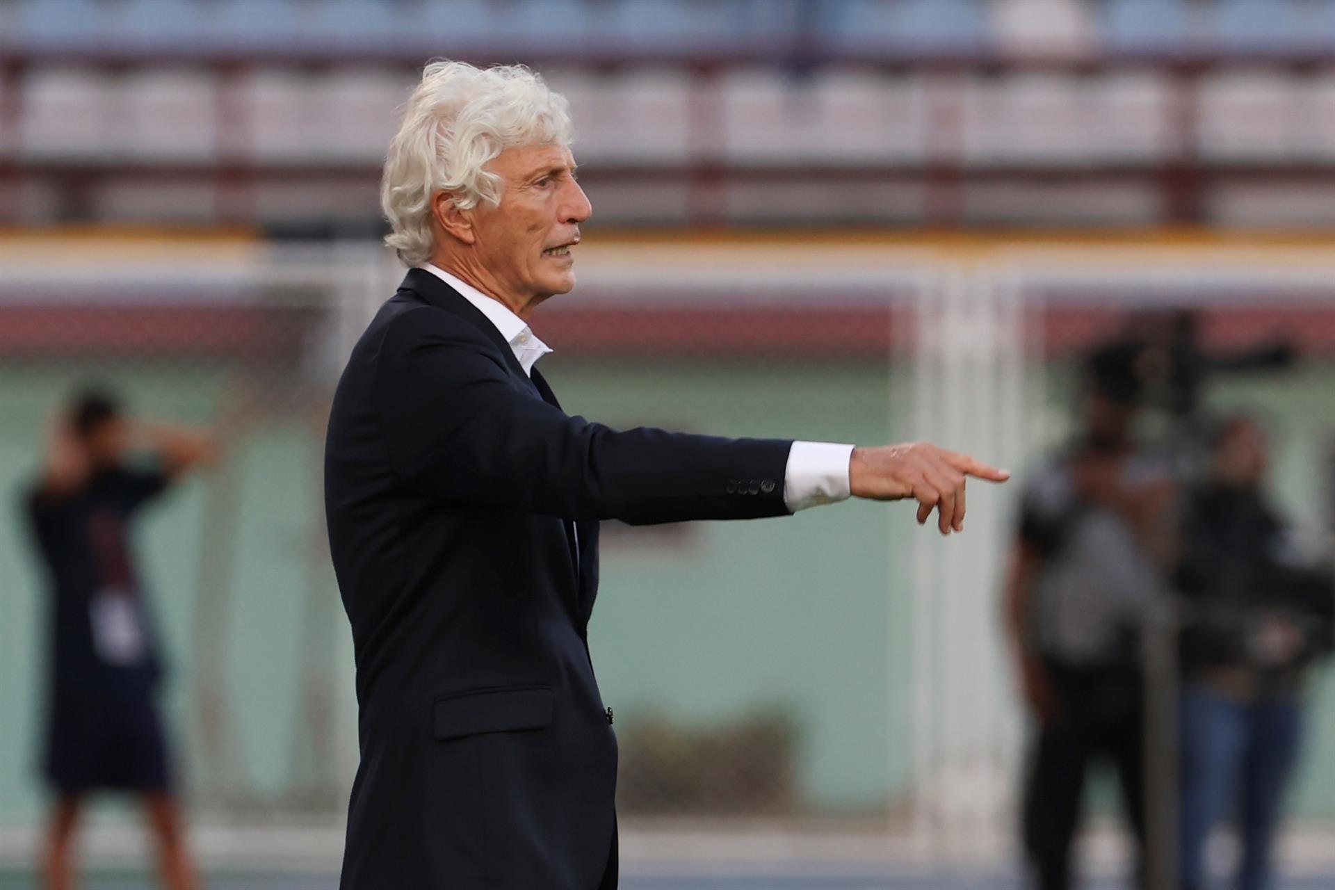 Pékerman pide paciencia a Venezuela