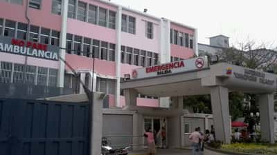 «Cascadas sobre las camillas»: denuncian fuertes filtraciones en la Maternidad Concepción Palacios