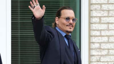 Depp exultante y Heard «desconsolada» tras veredicto por difamación