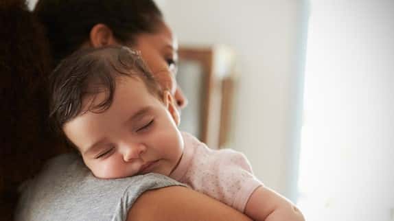 11 Reasons Your Baby Won't Sleep and How to Cope