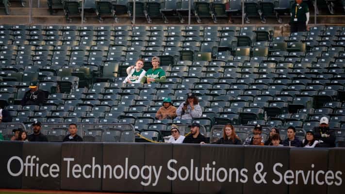 A’s smallest crowd in 44 years sees Oakland fall to Diamondbacks