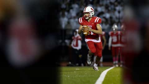 Big Red rolls past Warwick